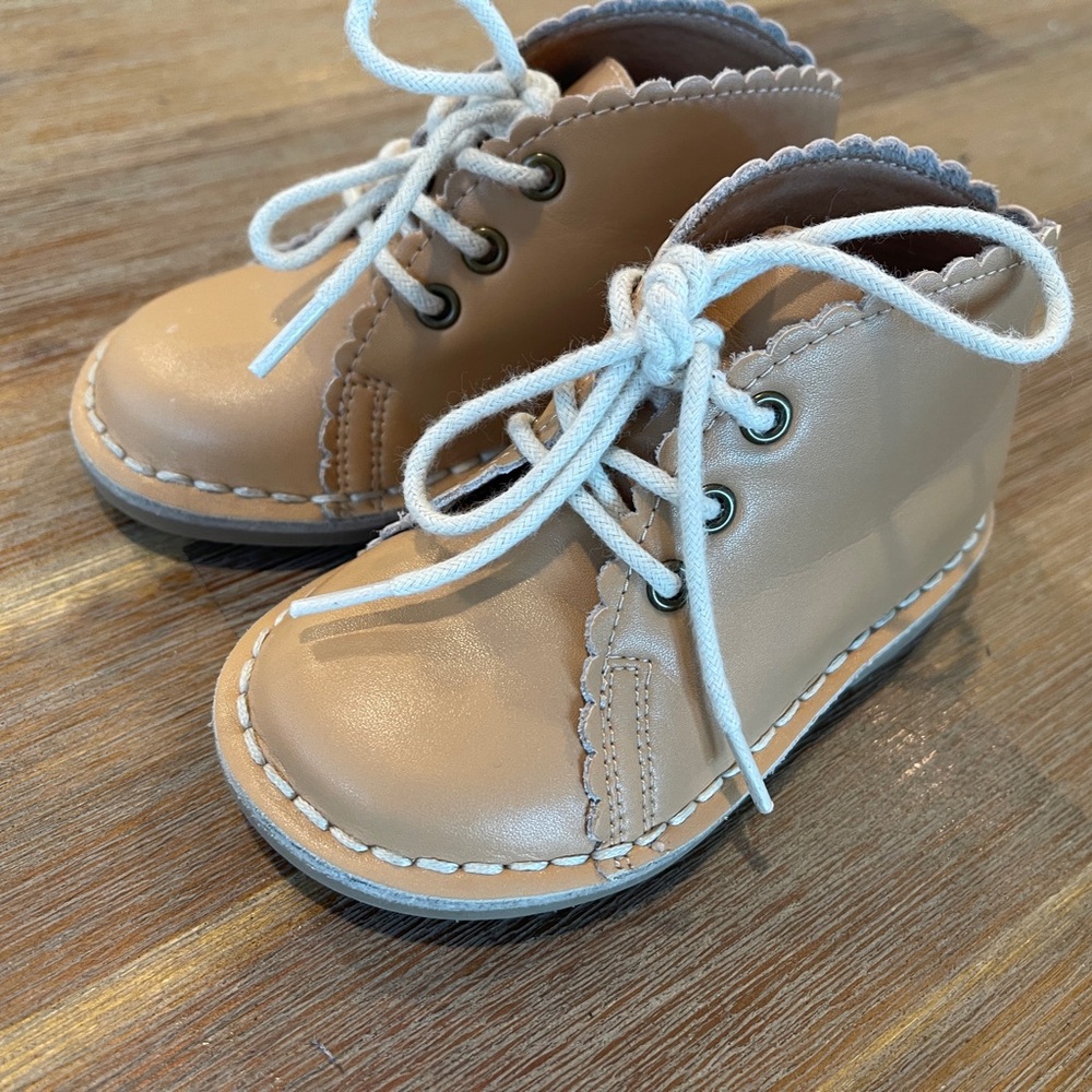 {Sweet Honey}Sz.5 Scallop Flair Leather Lace-Up Boots Tan